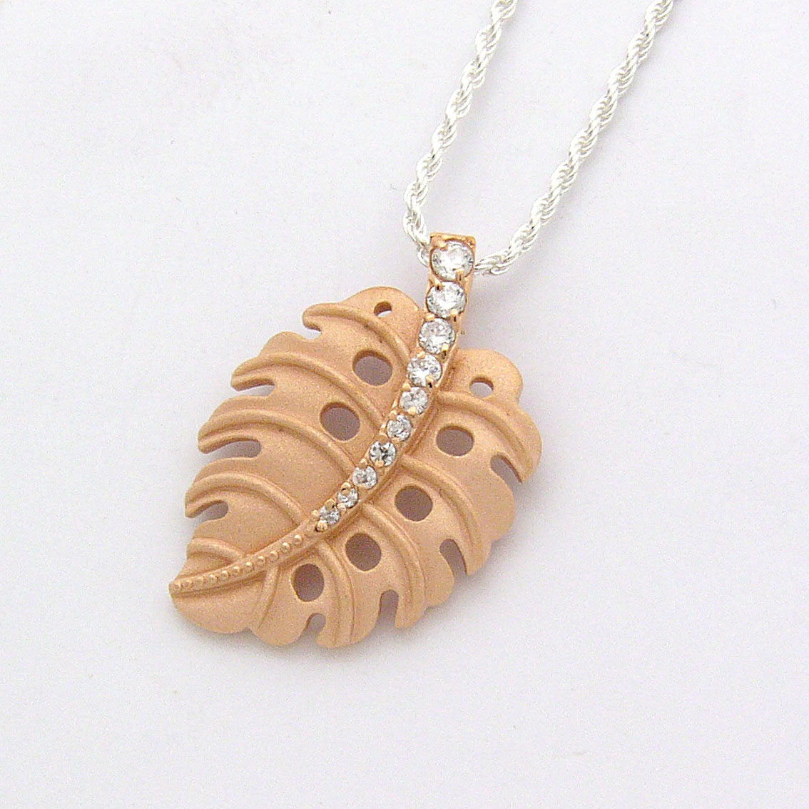 ハワイアンジュエリー/
【Stering Silver Jewelry】 Pendant - Monstera w/cz
